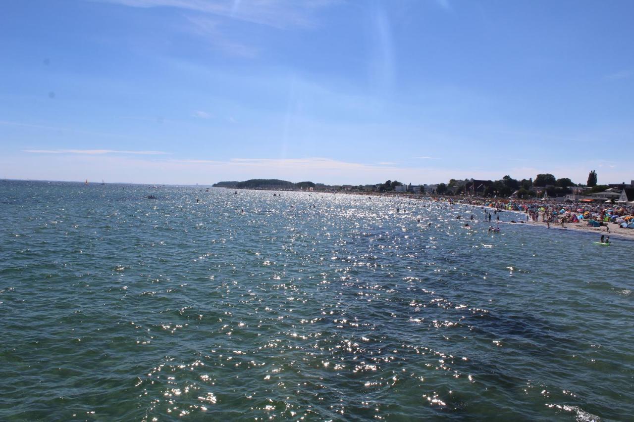 Ferienwohnungen Im Haus Strandburg グレーミッツ エクステリア 写真