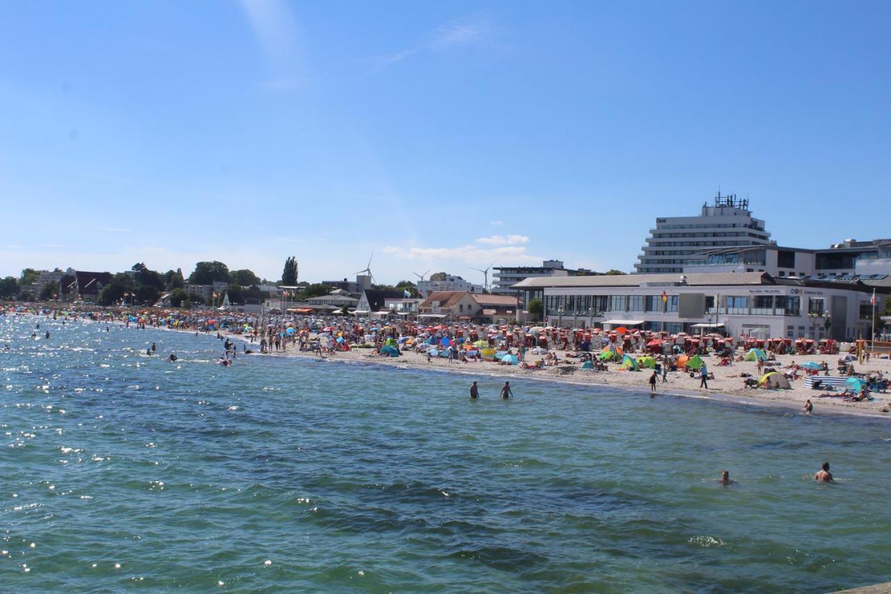Ferienwohnungen Im Haus Strandburg グレーミッツ エクステリア 写真