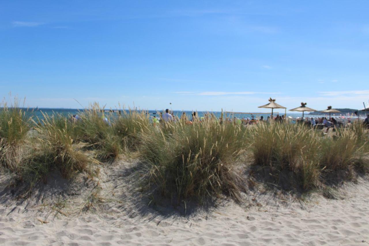 Ferienwohnungen Im Haus Strandburg グレーミッツ エクステリア 写真