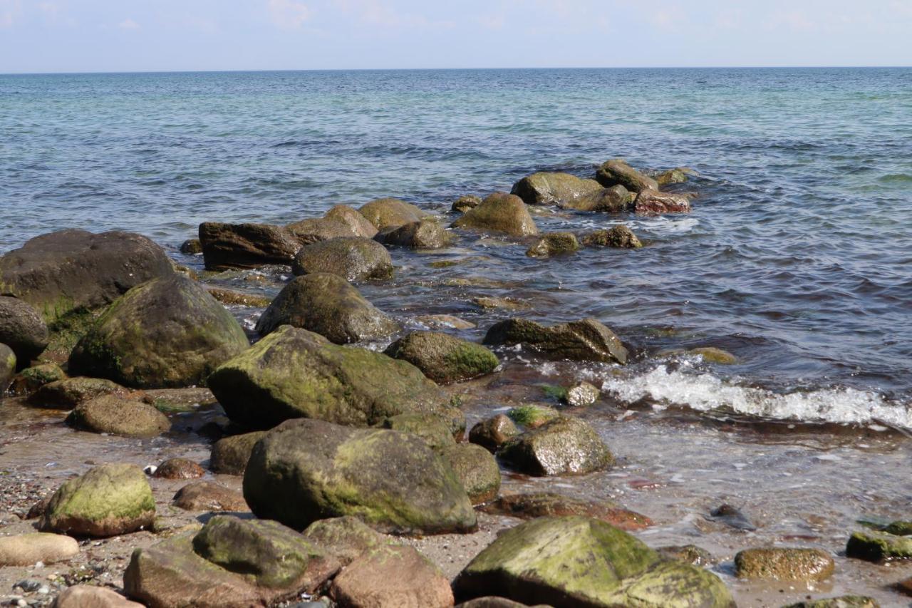 Ferienwohnungen Im Haus Strandburg グレーミッツ エクステリア 写真